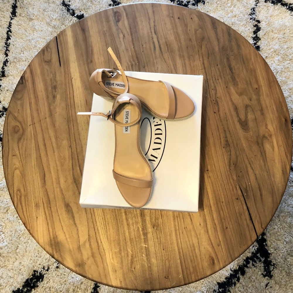 NEW Steve Madden Survive Wedges